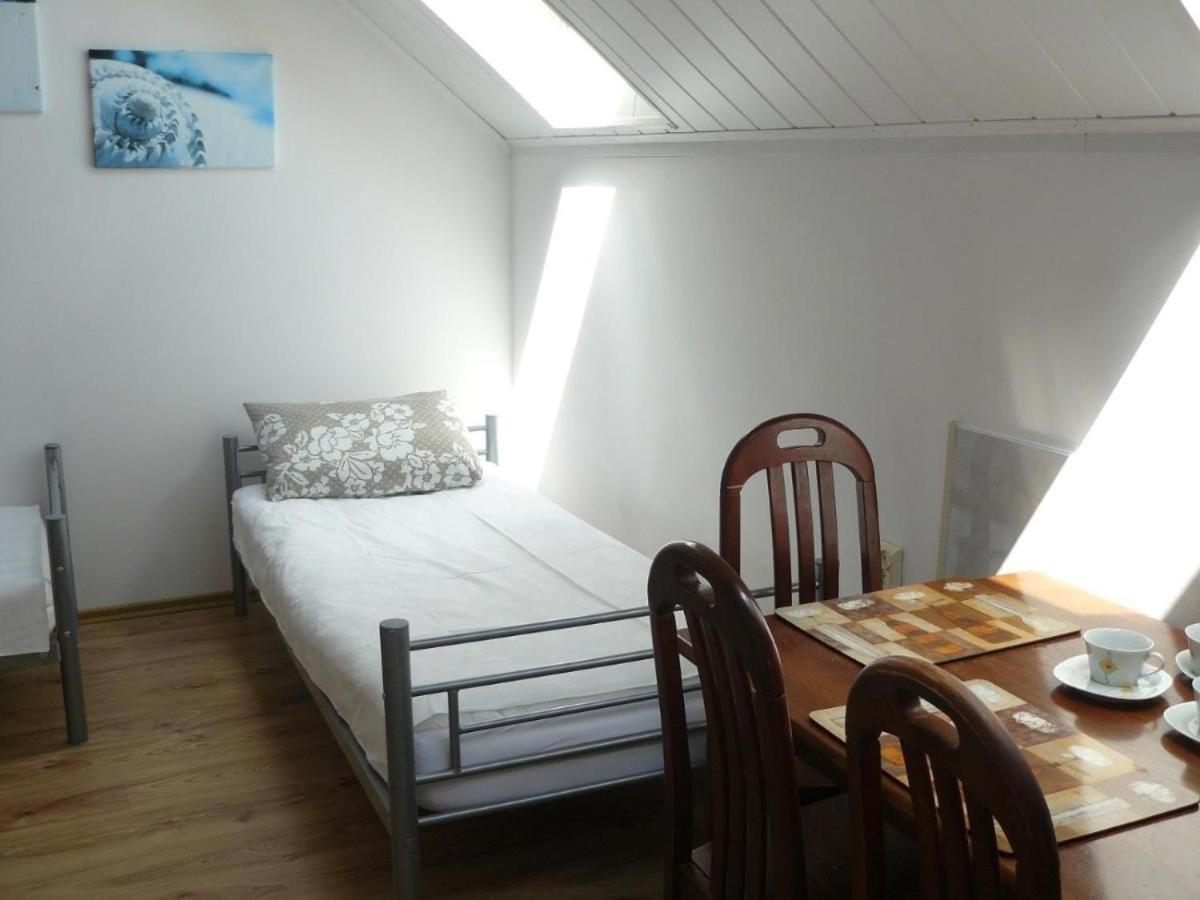 Economy Triple Room